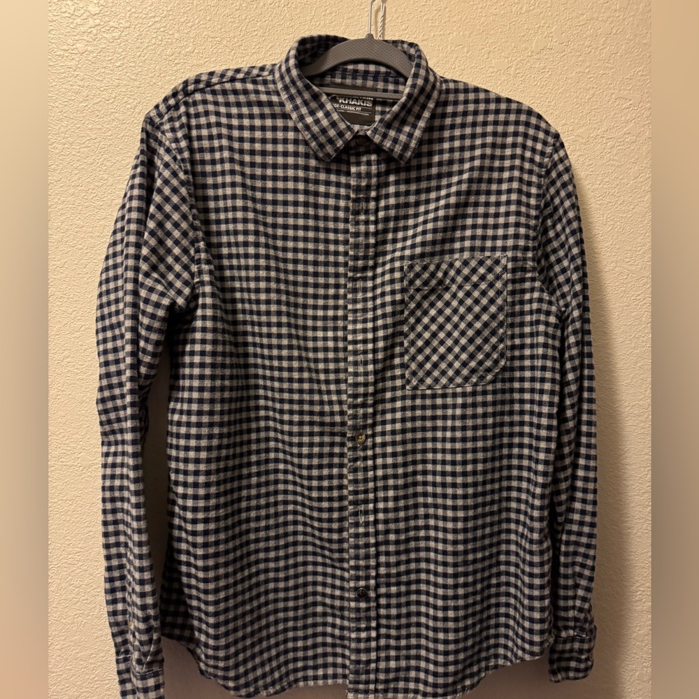 Mountain Khakis Black and White Casual Button Down Shirt
